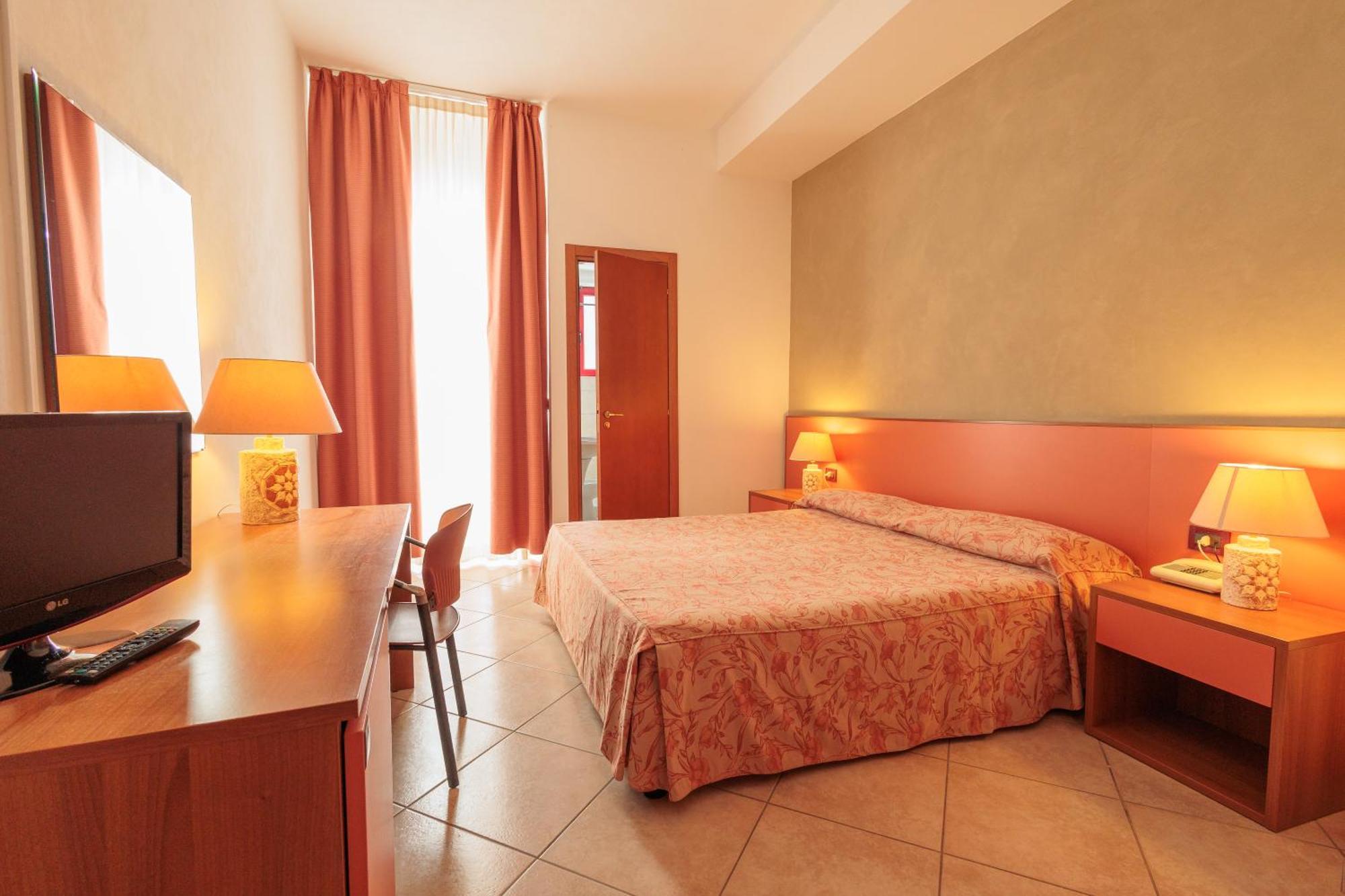 Hotel Poseidonia Mare Paestum Exterior photo